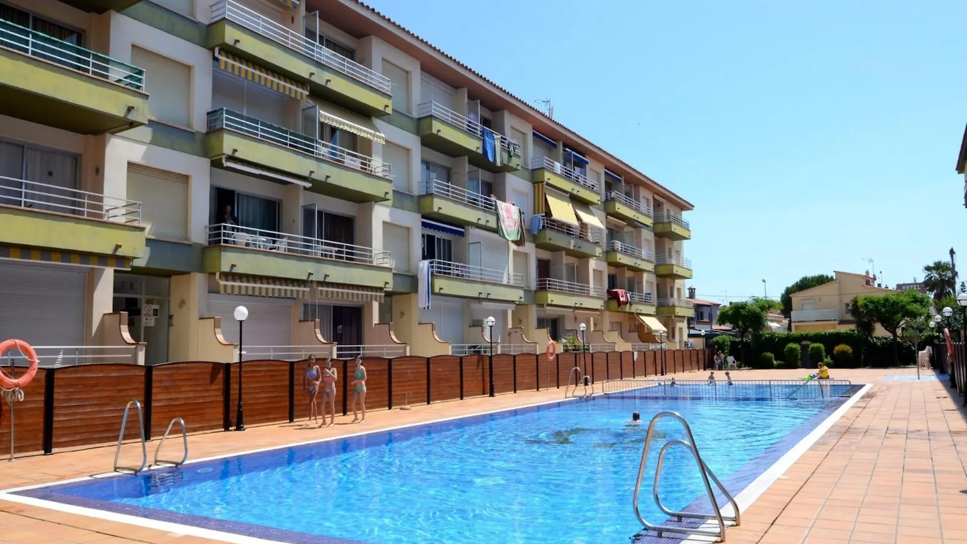 Omega 5 1-D Apartment location