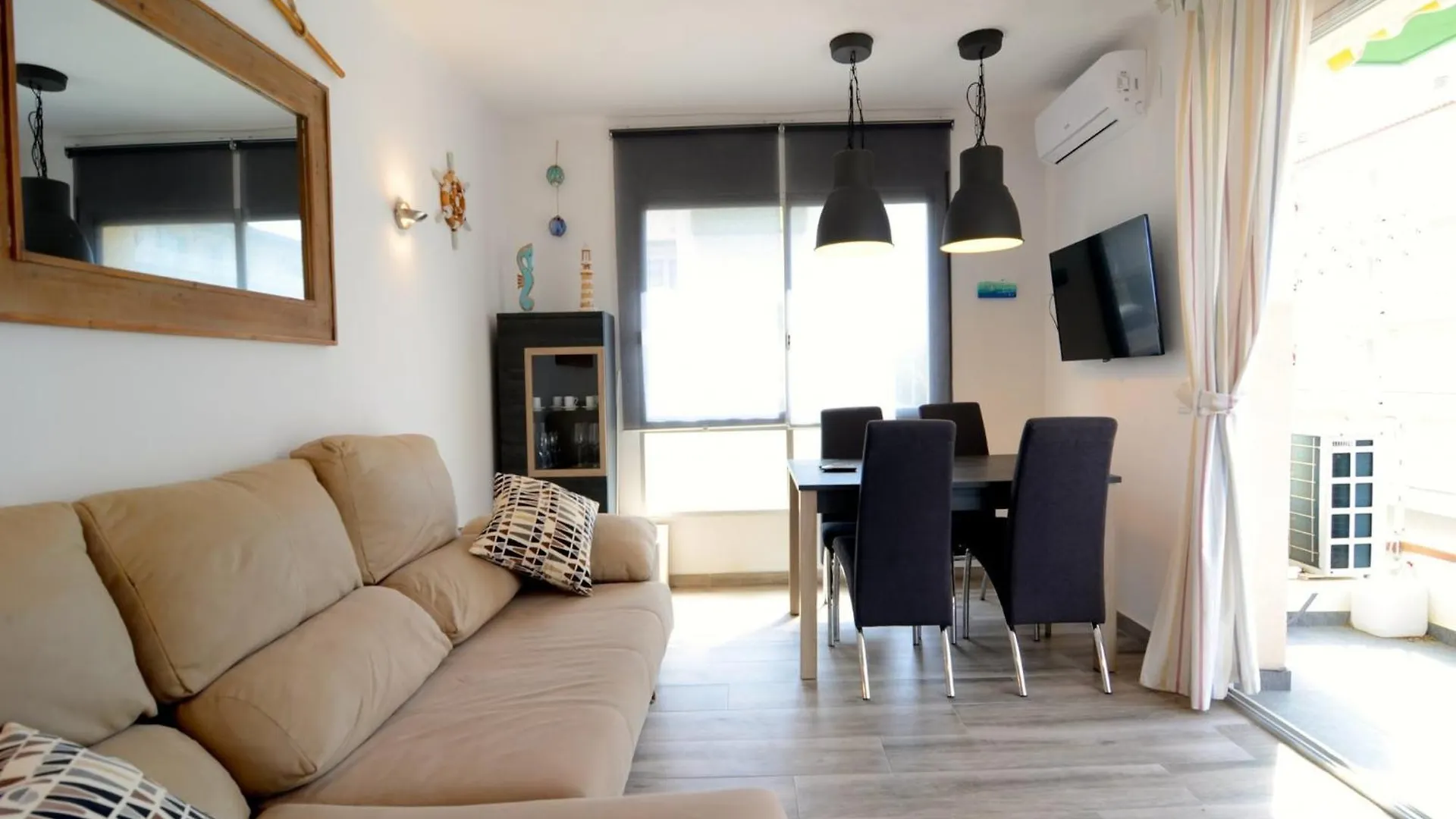 Omega 5 1-D Apartment L'Estartit 0*,